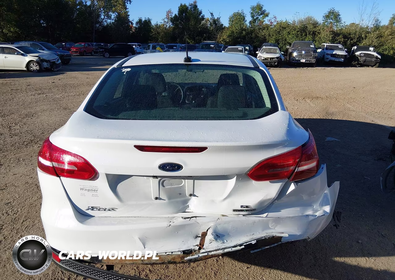 2015 Ford Focus Se VIN:1FADP3F2XFL363376 - 16