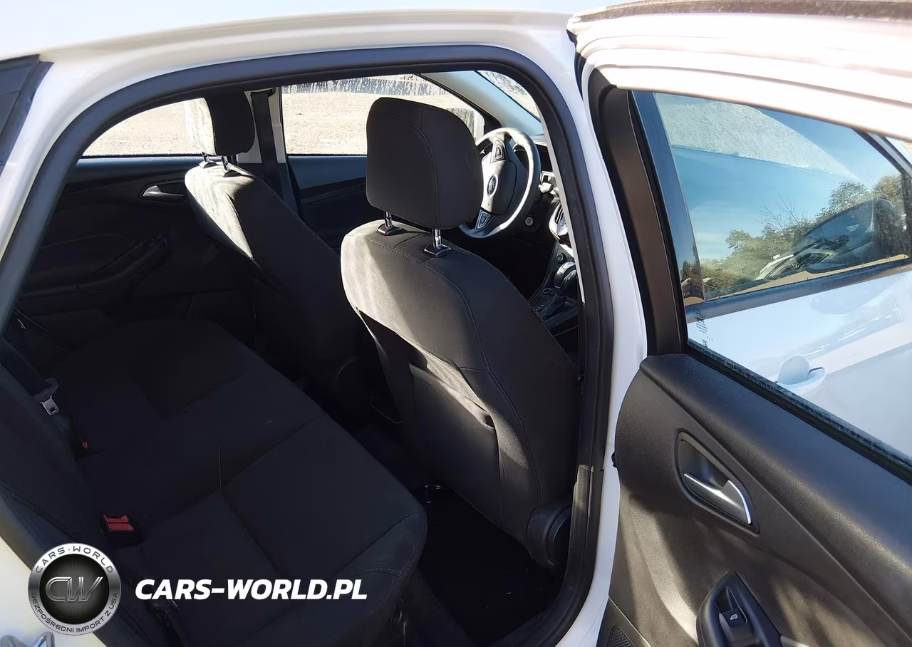 2015 Ford Focus Se VIN:1FADP3F2XFL363376 - 8