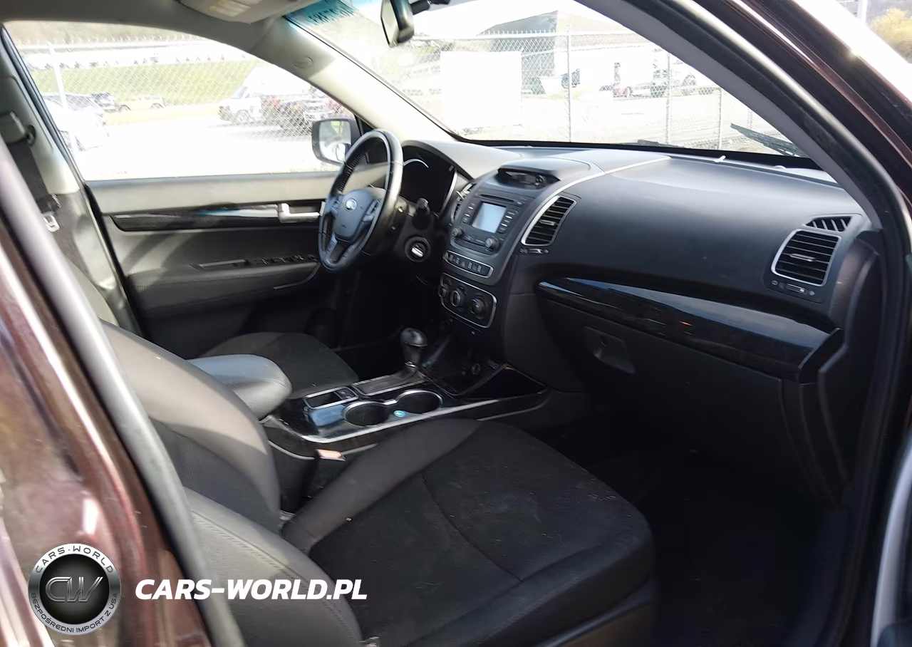 2015 Kia Sorento Lx VIN:5XYKT4A60FG592450 - 5