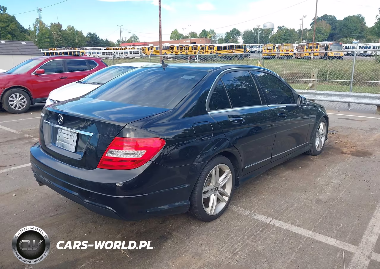 2014 Mercedes-Benz C 250 Sport VIN:WDDGF4HB9ER306231 - 4
