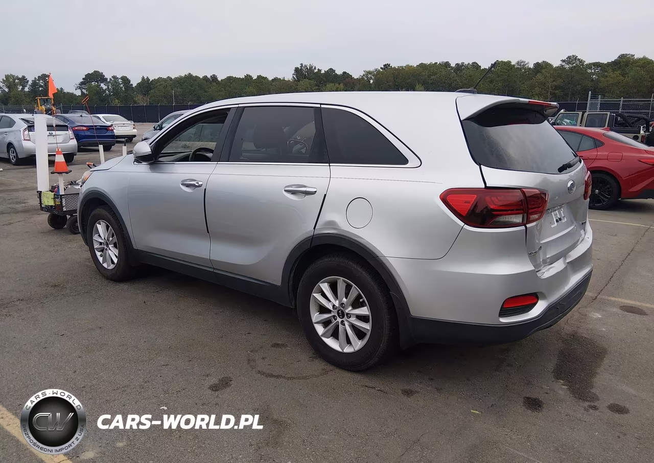 2019 Kia Sorento 2.4L L VIN:5XYPG4A39KG577777 - 3