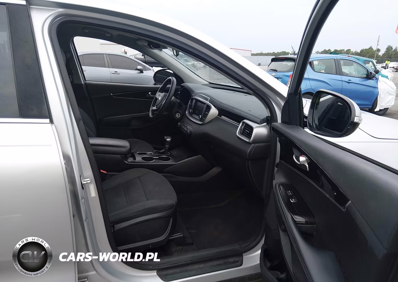 2019 Kia Sorento 2.4L L VIN:5XYPG4A39KG577777 - 5