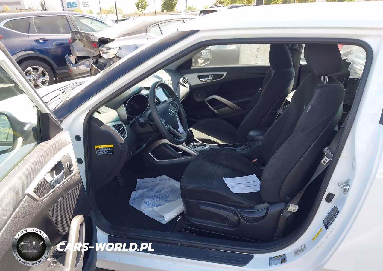 2016 Hyundai Veloster VIN:KMHTC6AD9GU270755 - 5