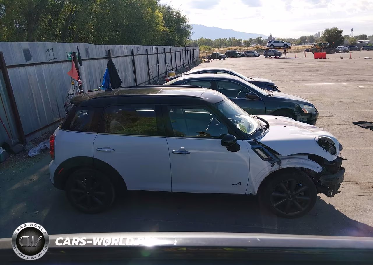 2011 Mini Cooper S Countryman VIN:WMWZC5C5XBWL53667 - 14