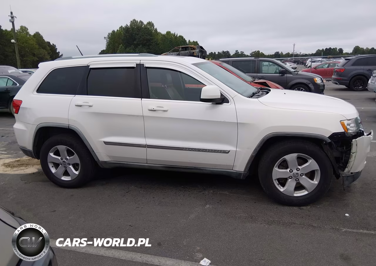2012 Jeep Grand Cherokee Laredo VIN:1C4RJEAG2CC201883 - 13