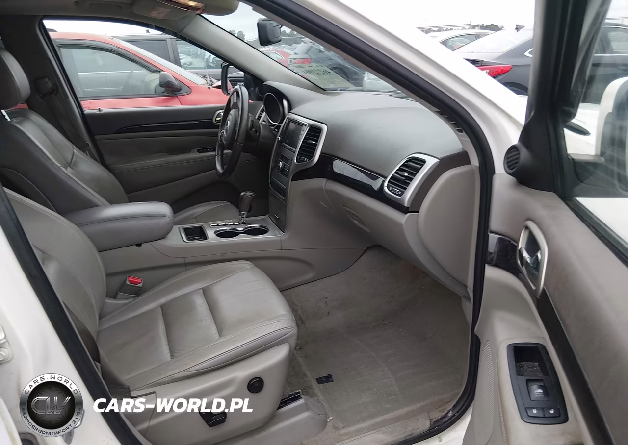 2012 Jeep Grand Cherokee Laredo VIN:1C4RJEAG2CC201883 - 5