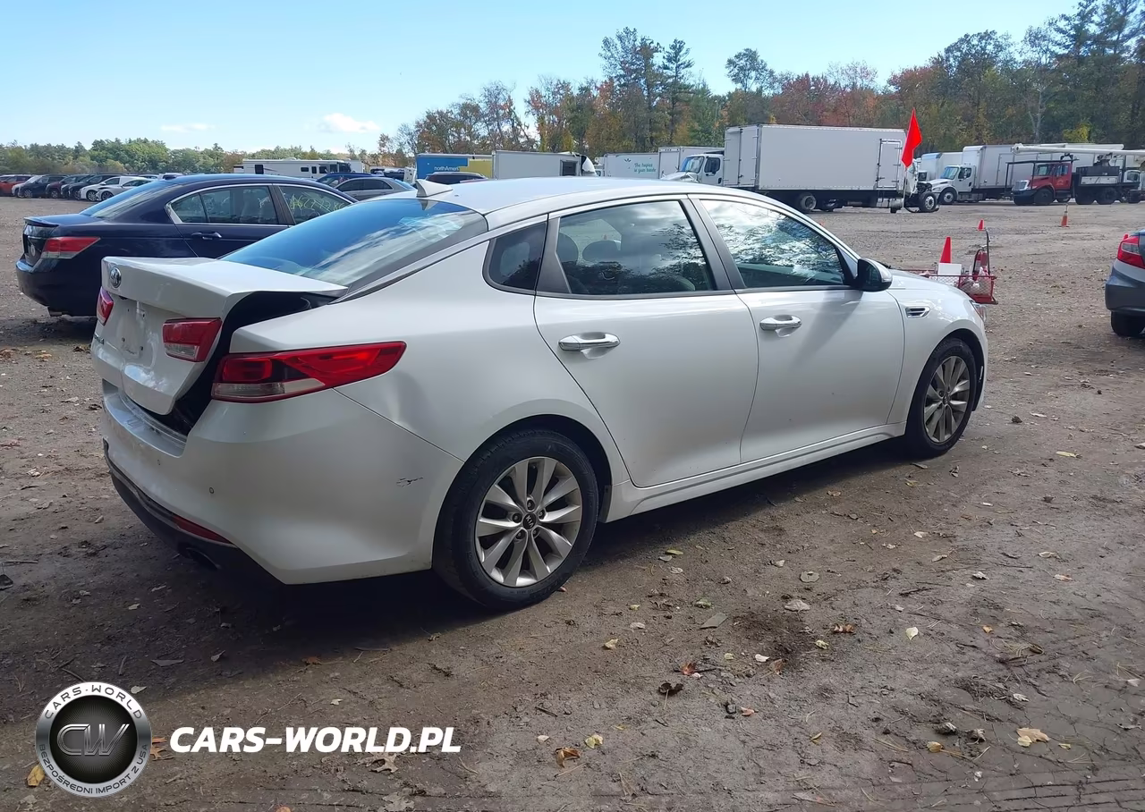 2018 Kia Optima Lx VIN:5XXGT4L35JG258081 - 4