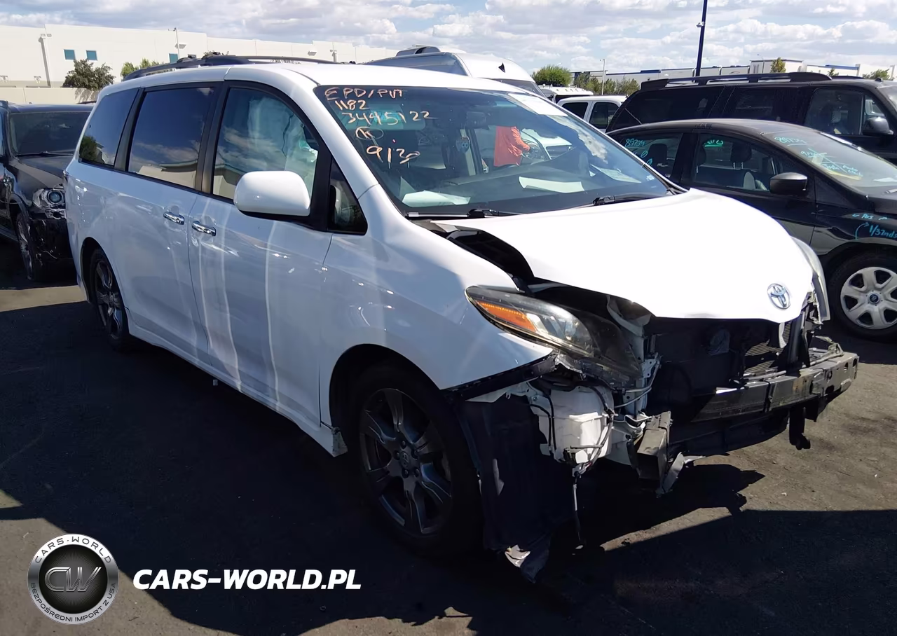 2017 Toyota Sienna Se 8 Passenger