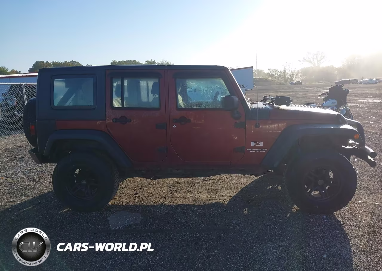 2008 Jeep Wrangler Unlimited X VIN:1J4GA391X8L548293 - 13