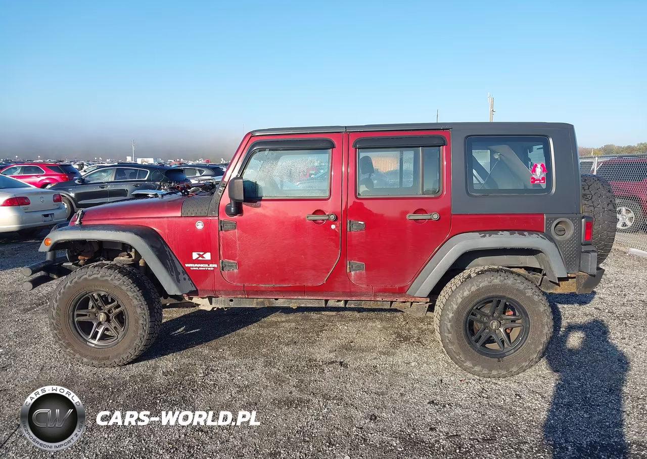 2008 Jeep Wrangler Unlimited X VIN:1J4GA391X8L548293 - 14