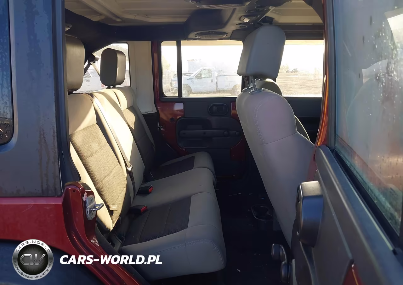 2008 Jeep Wrangler Unlimited X VIN:1J4GA391X8L548293 - 8