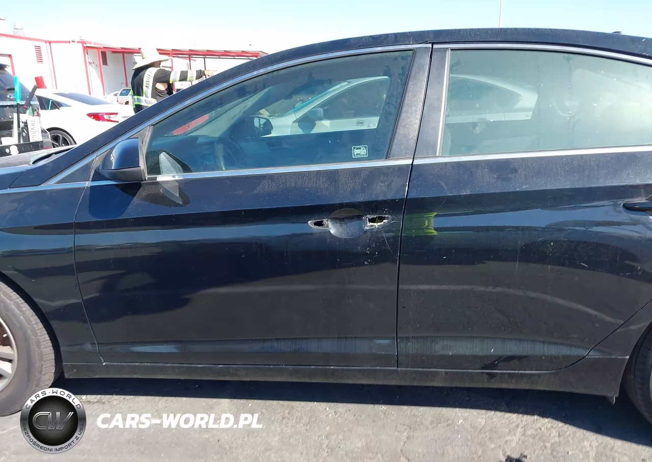 2016 Hyundai Sonata VIN:5NPE24AF6GH392859 - 13