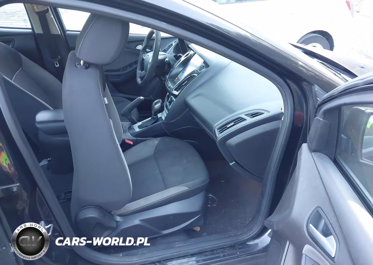 2014 Ford Focus Se VIN:1FADP3F28EL178242 - 5