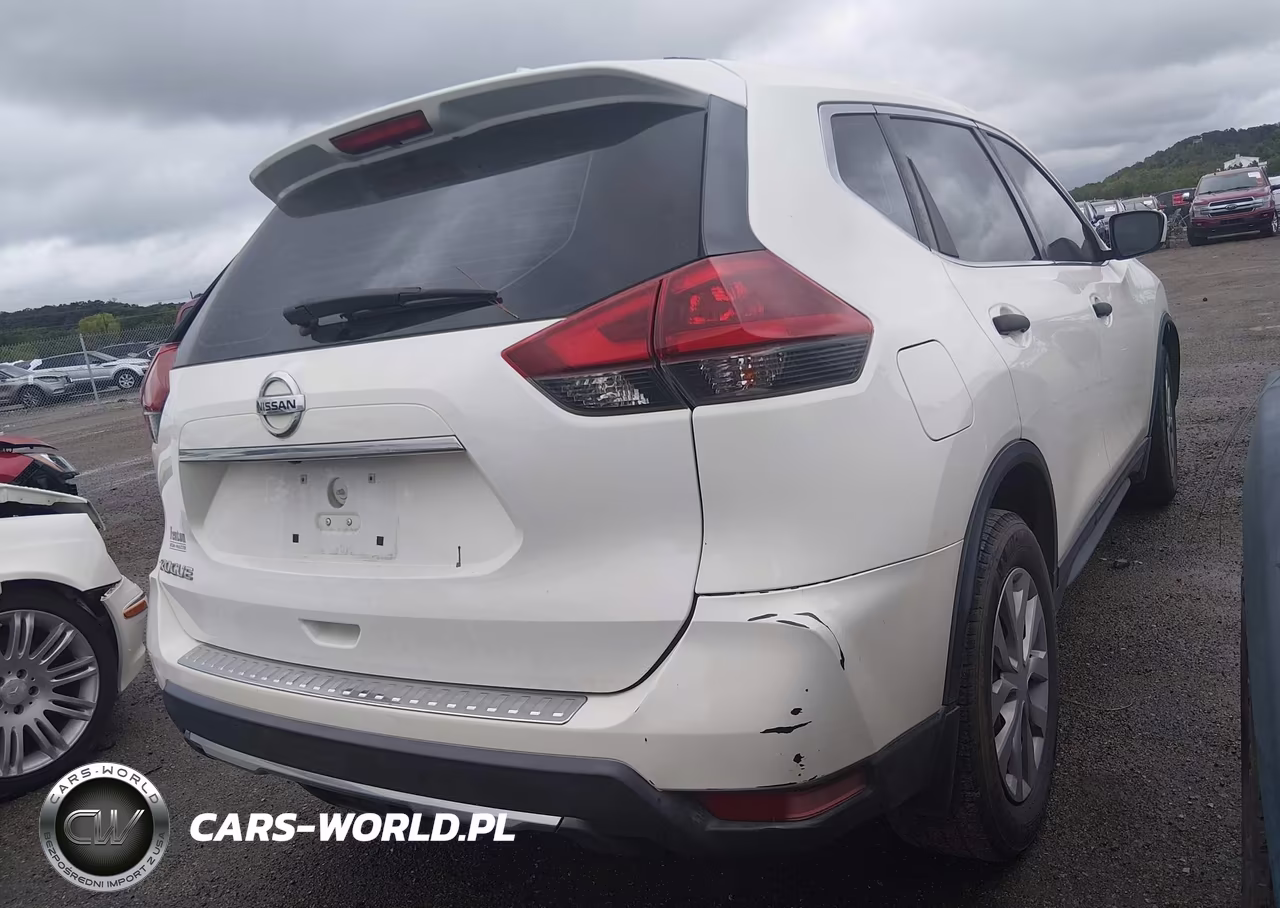 2018 Nissan Rogue S VIN:5N1AT2MT6JC746735 - 4