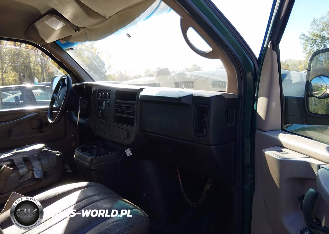 2012 Chevrolet Express 3500 Work Van VIN:1GCZGTBG9C1141064 - 5