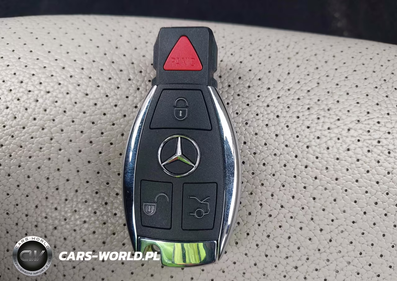 2018 Mercedes-Benz C 300 4Matic VIN:WDDWF4KB7JR422185 - 11
