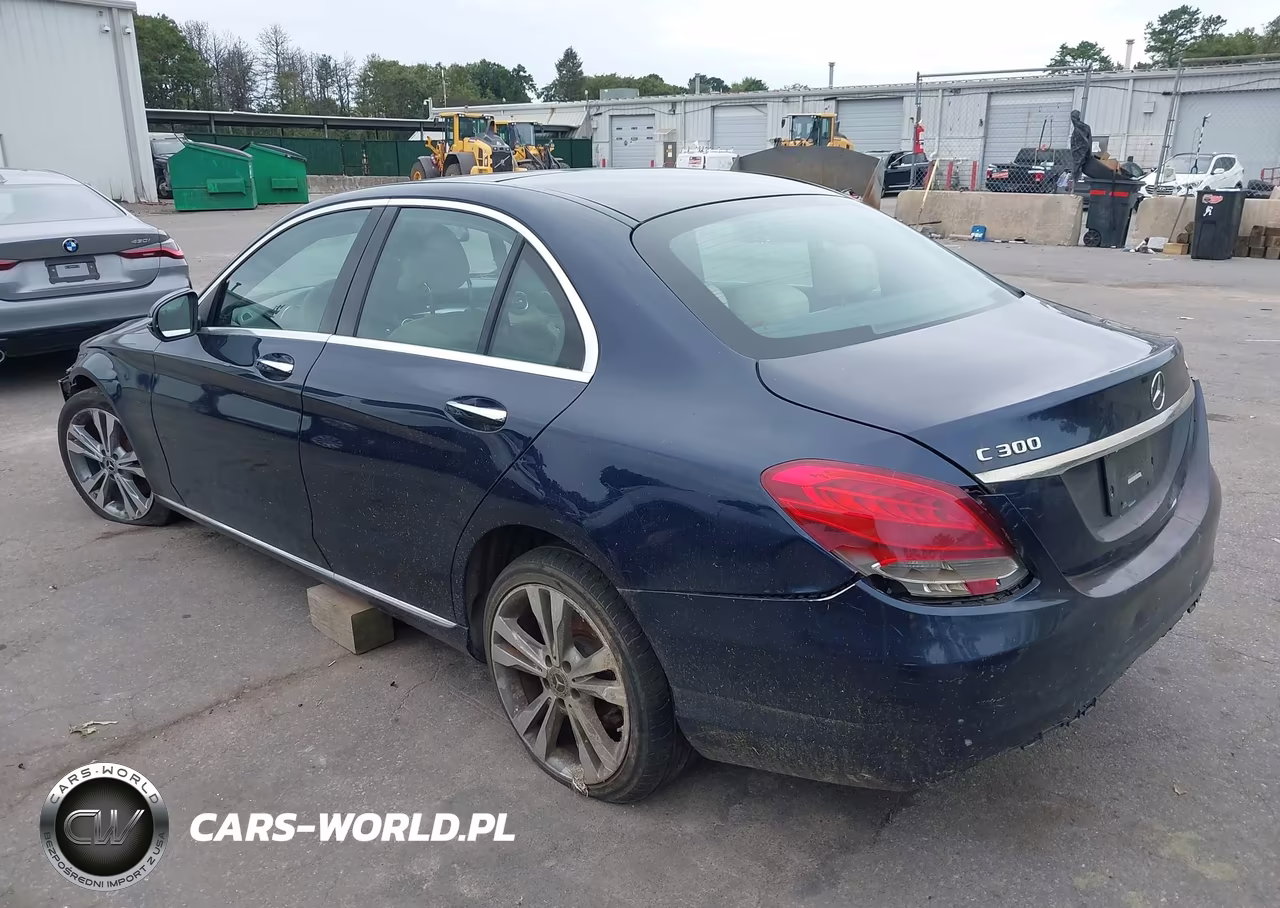 2018 Mercedes-Benz C 300 4Matic VIN:WDDWF4KB7JR422185 - 3