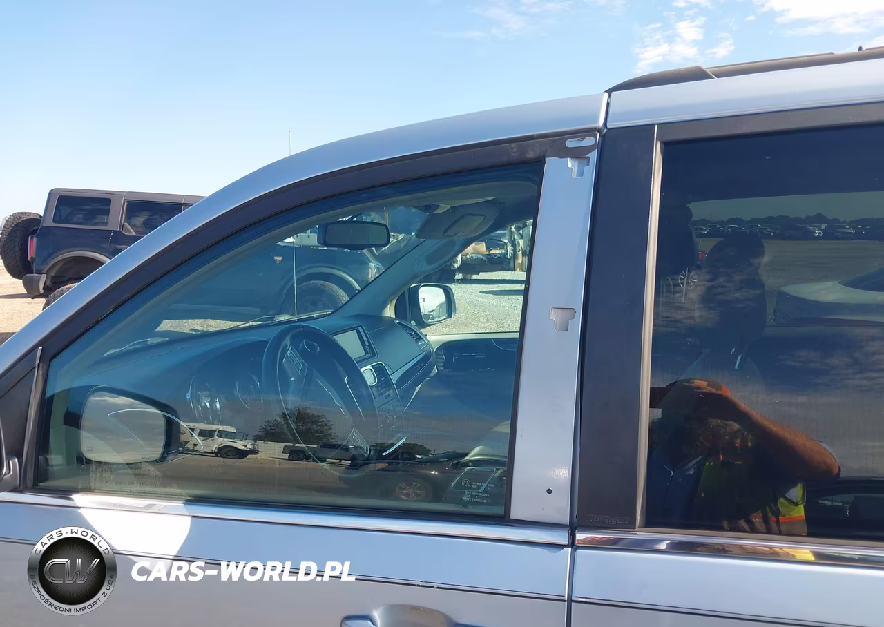 2013 Chrysler Town & Country Touring VIN:2C4RC1BG8DR681731 - 6