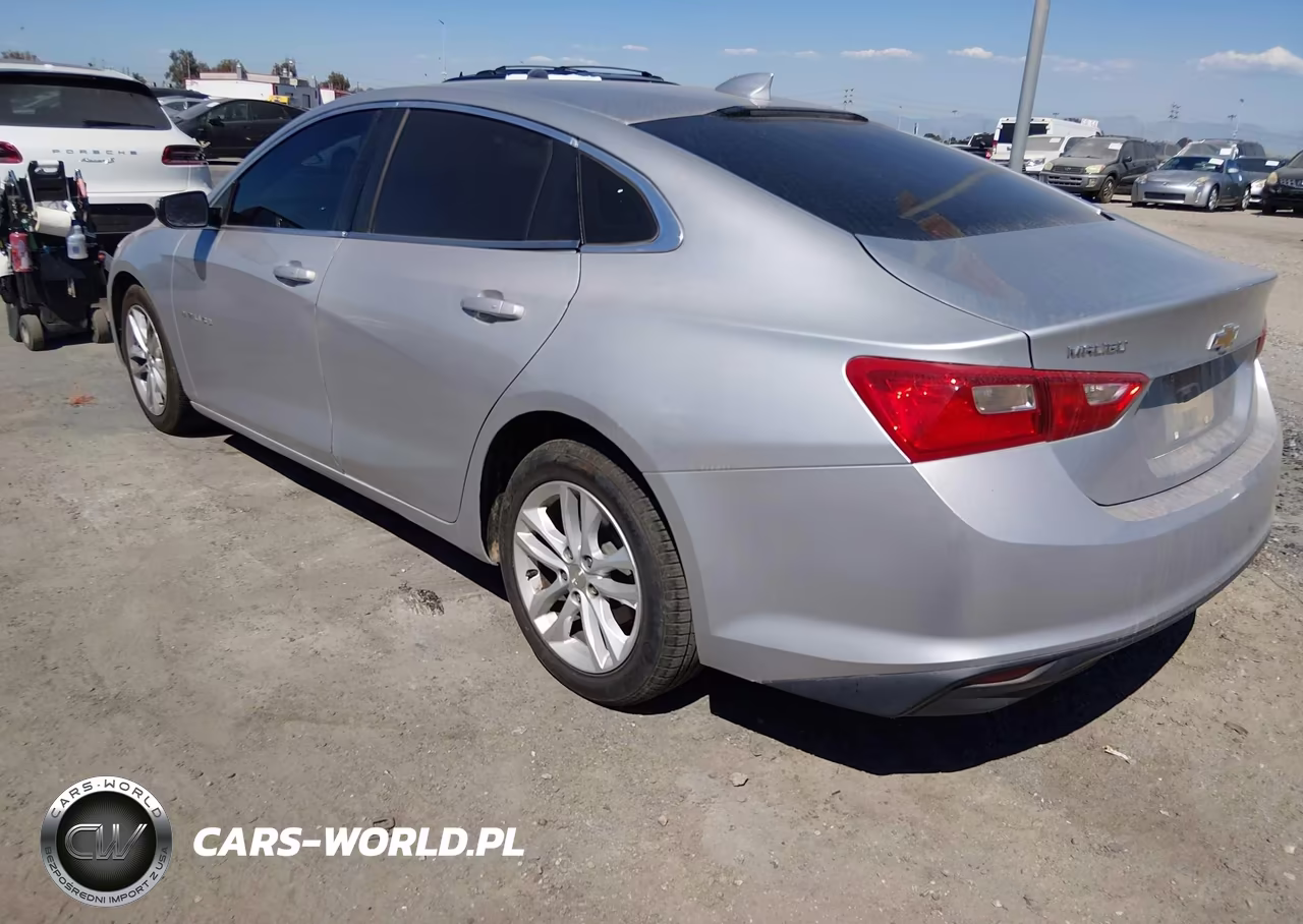 2018 Chevrolet Malibu Lt VIN:1G1ZD5ST6JF234070 - 3