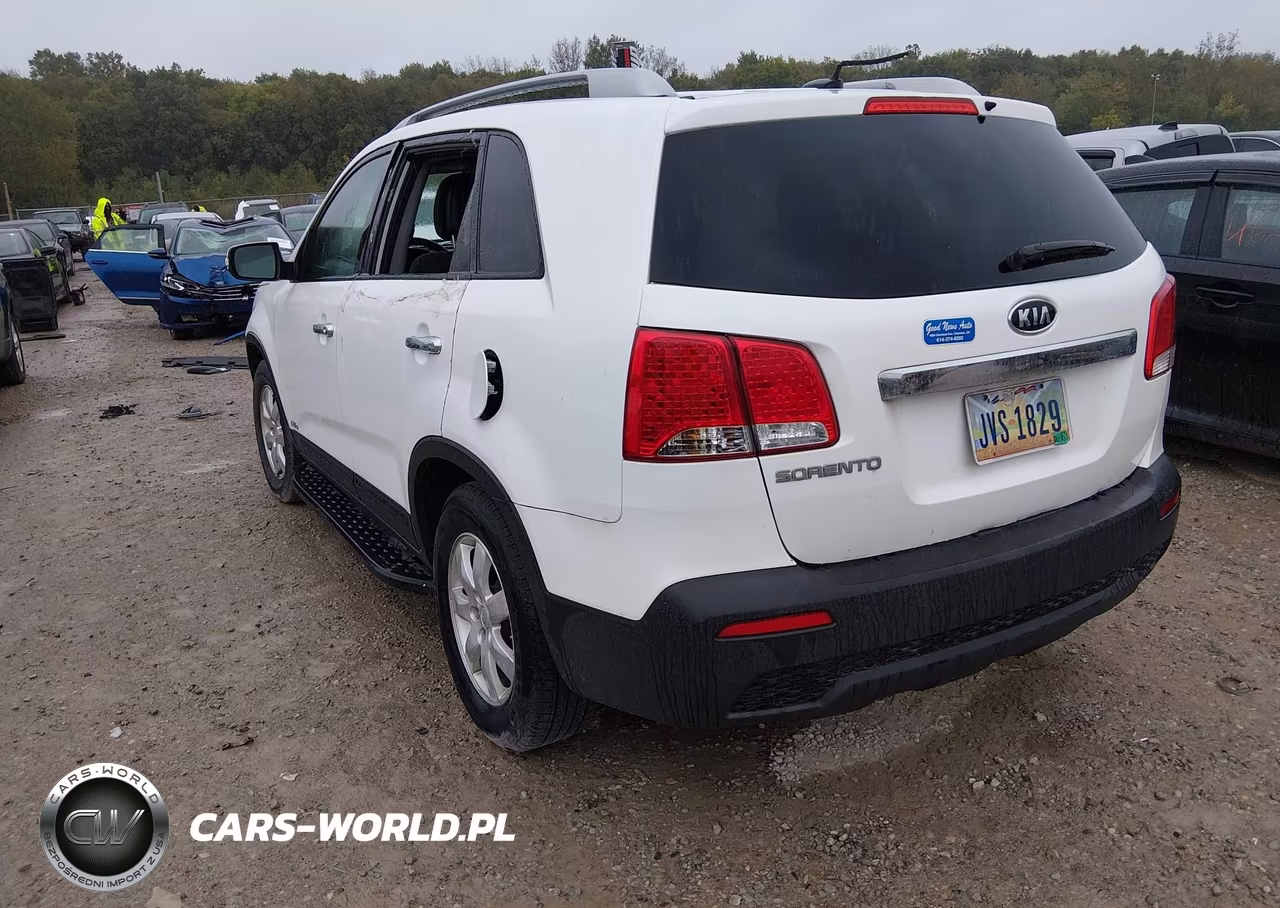 2011 Kia Sorento Lx V6 VIN:5XYKTDA21BG124329 - 3