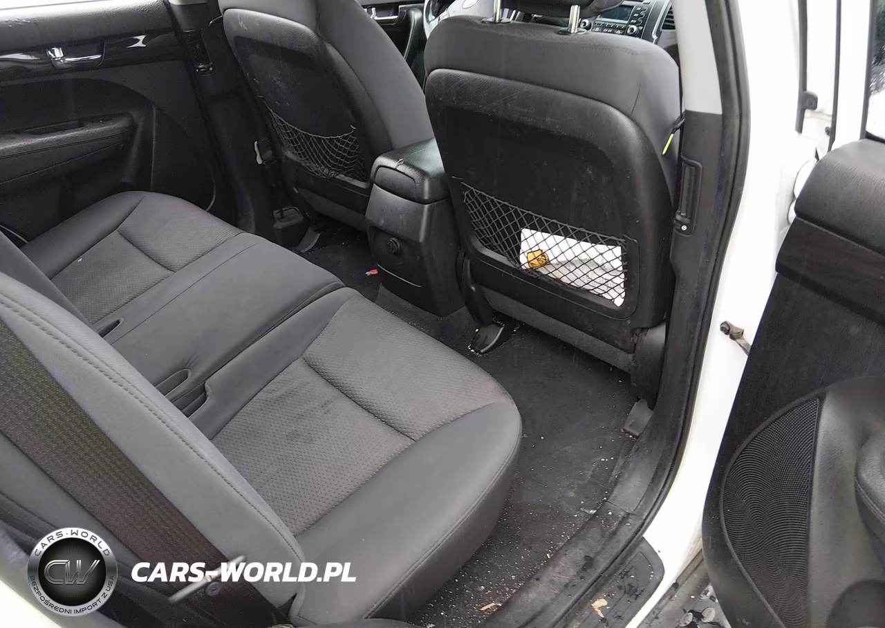 2011 Kia Sorento Lx V6 VIN:5XYKTDA21BG124329 - 8