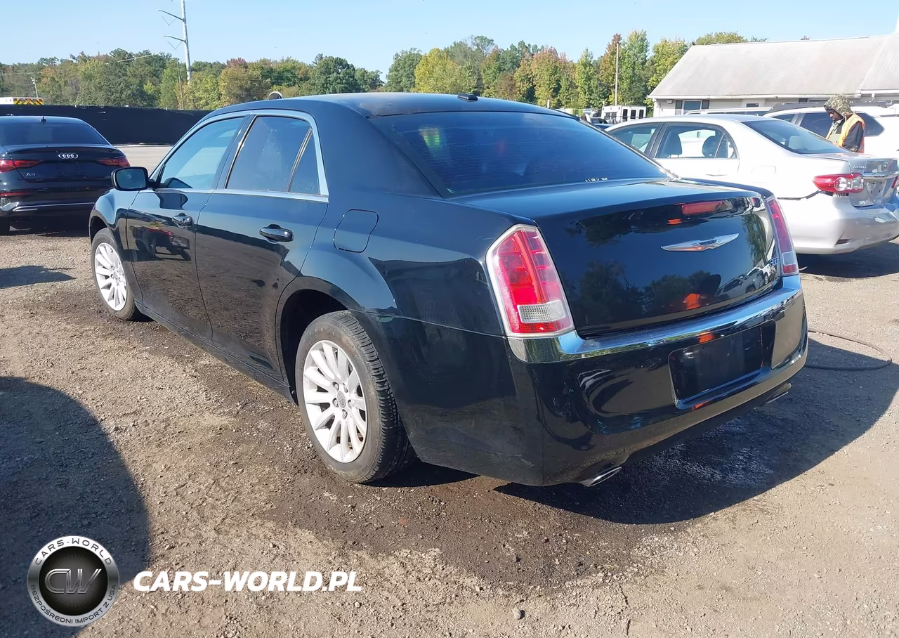 2012 Chrysler 300 VIN:2C3CCAAG5CH312907 - 3