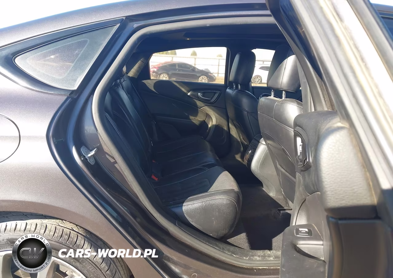 2016 Chrysler 200 S VIN:1C3CCCBGXGN138730 - 8