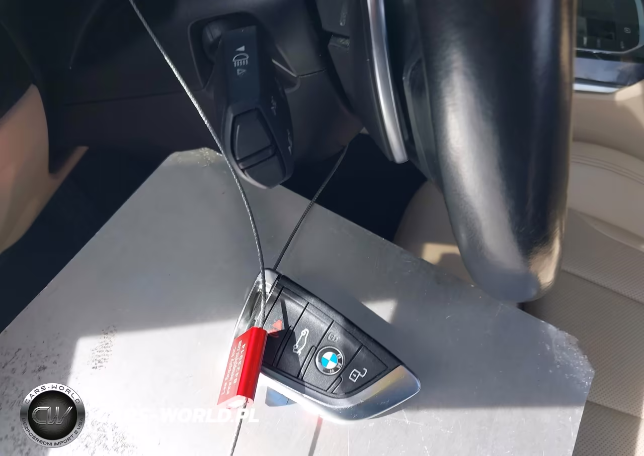 2023 BMW 330I VIN:3MW69FF00P8C83698 - 11