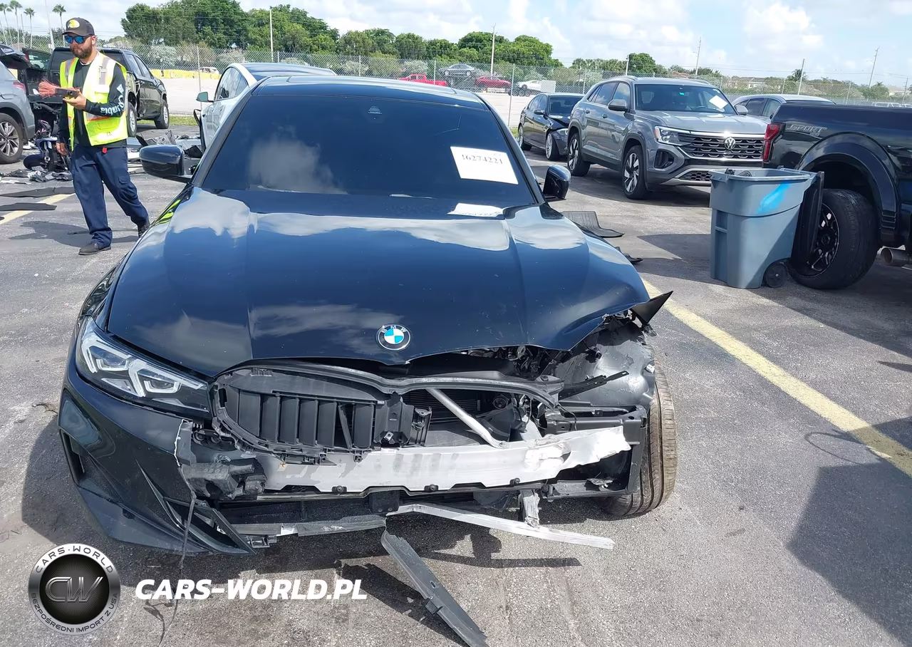2023 BMW 330I VIN:3MW69FF00P8C83698 - 13