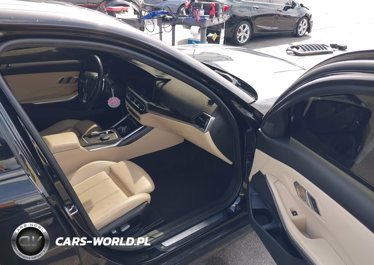 2023 BMW 330I VIN:3MW69FF00P8C83698 - 5