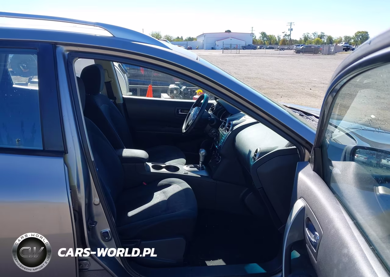 2015 Nissan Rogue Select S VIN:JN8AS5MV0FW750834 - 5