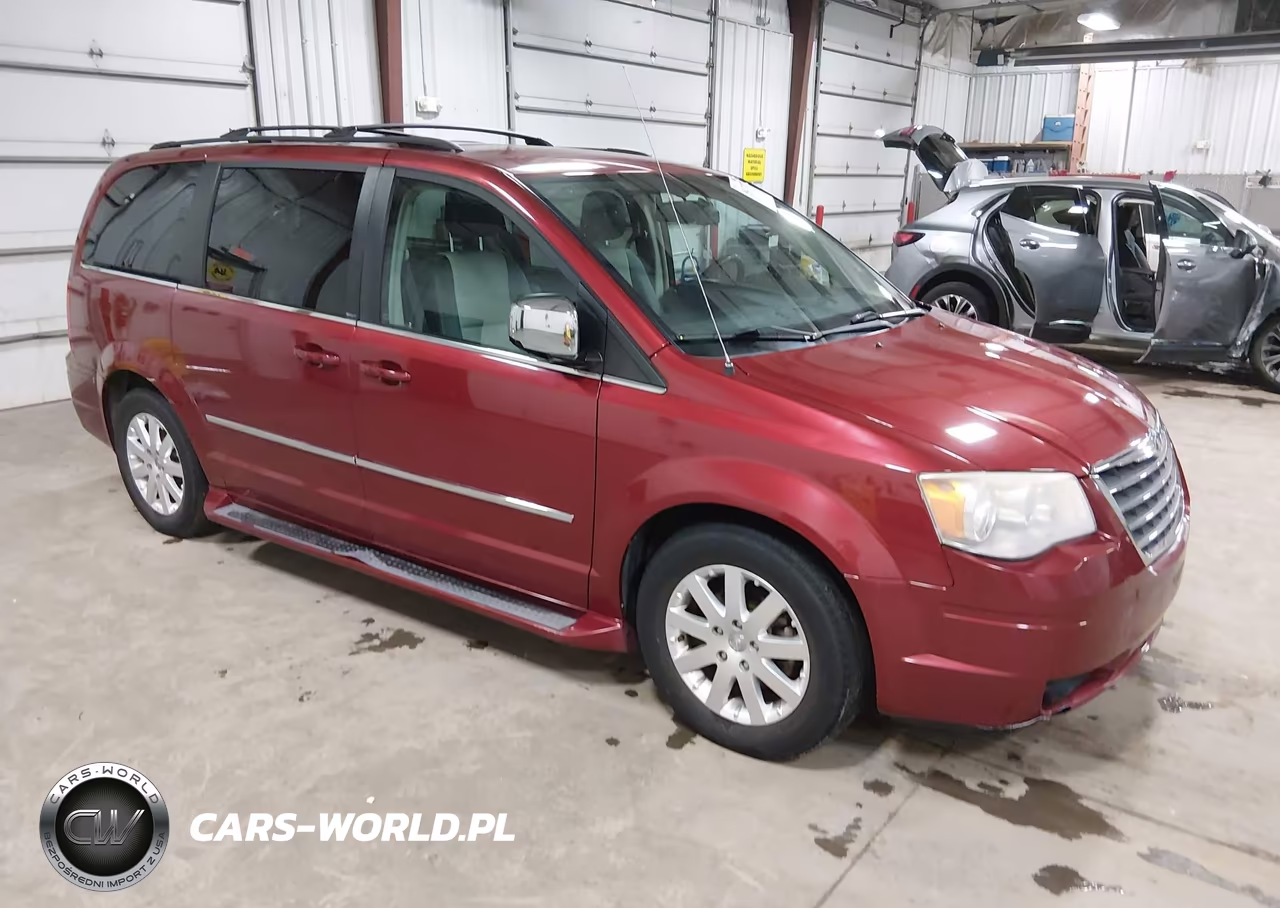 2010 Chrysler Town & Country Touring Plus