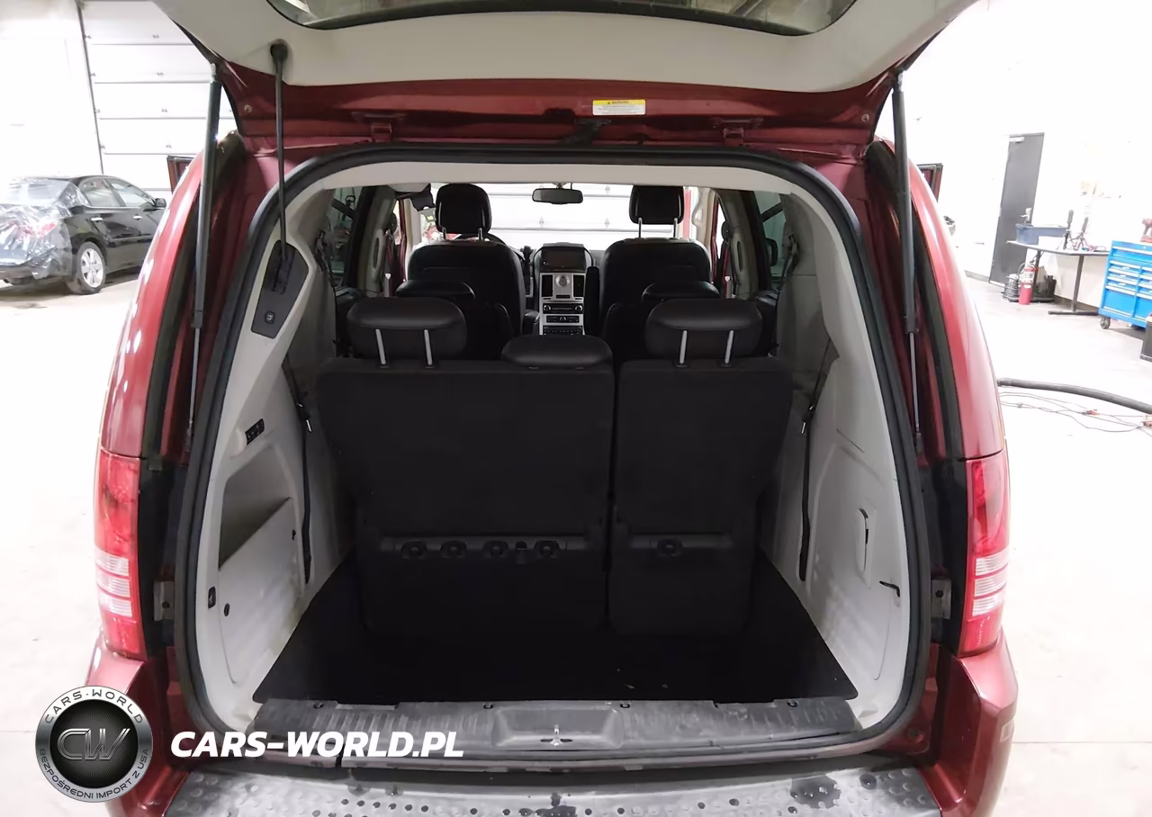 2010 Chrysler Town & Country Touring Plus VIN:2A4RR8DX3AR387860 - 12