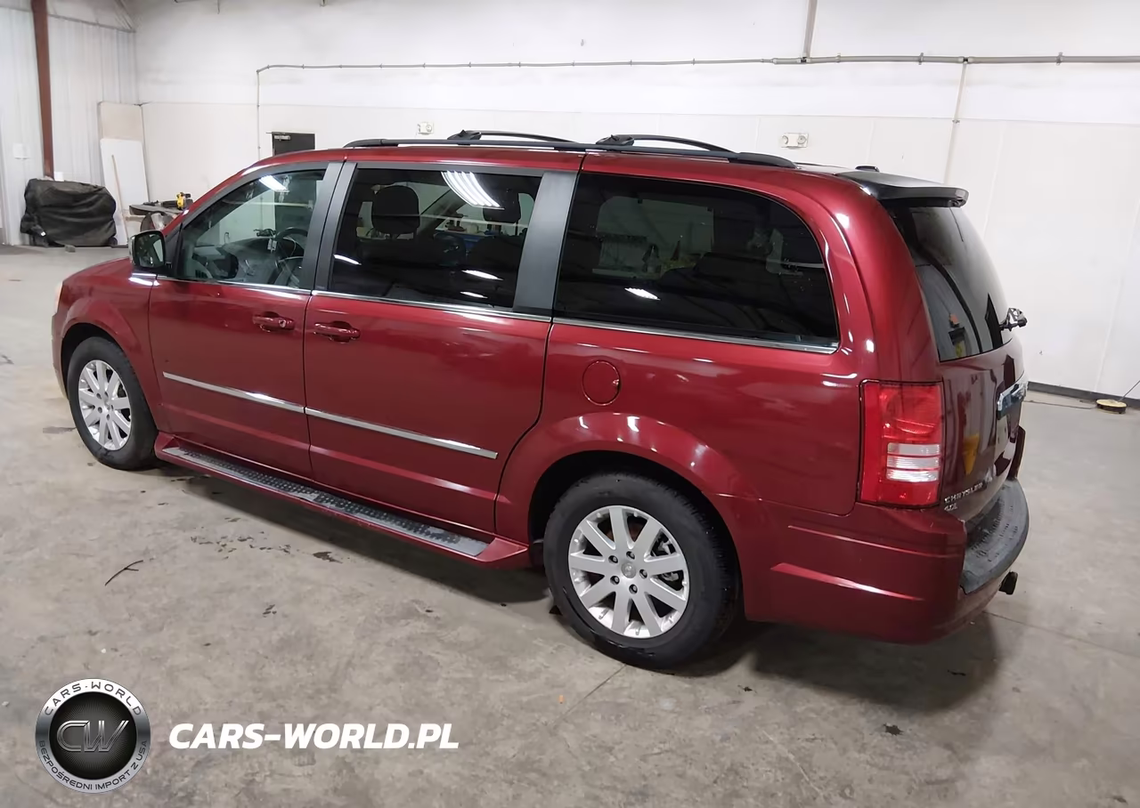 2010 Chrysler Town & Country Touring Plus VIN:2A4RR8DX3AR387860 - 3