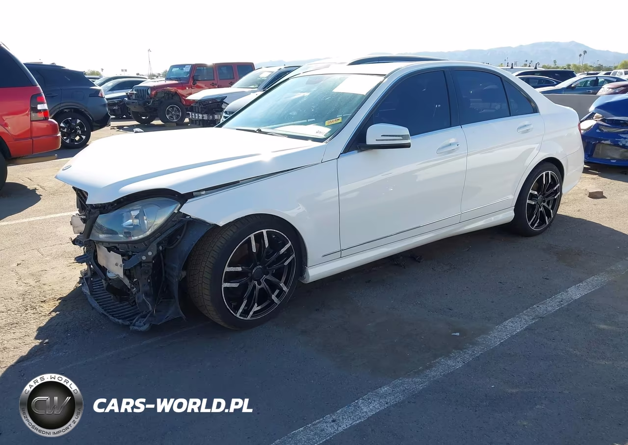 2013 Mercedes-Benz C 250 Sport VIN:WDDGF4HB4DR253873 - 2