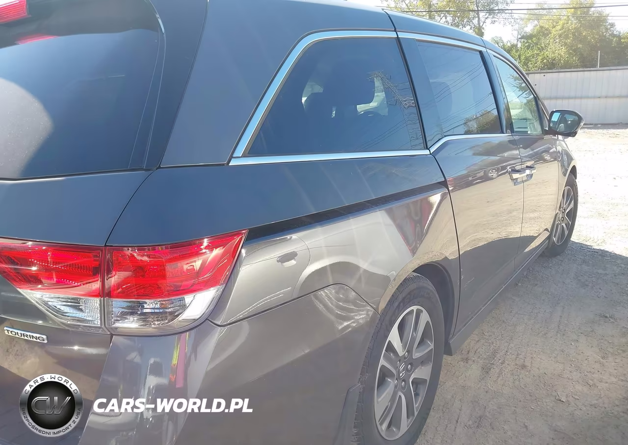 2016 Honda Odyssey Touring-Touring Elite VIN:5FNRL5H90GB081690 - 4