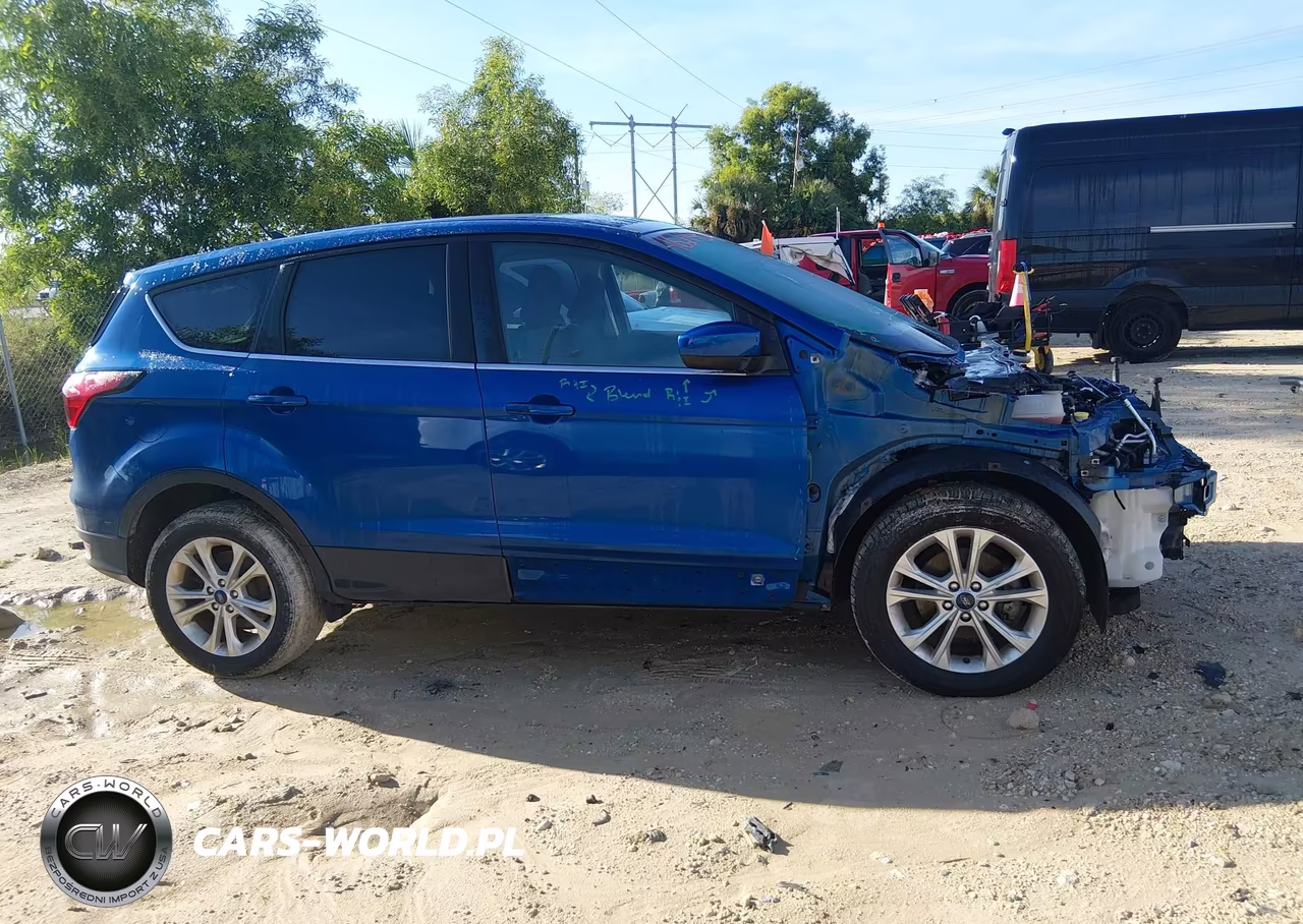 2019 Ford Escape Se VIN:1FMCU0GD8KUA81010 - 14