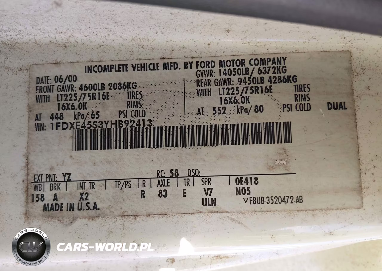 2000 Ford E-450 Cutaway Standard VIN:1FDXE45S3YHB92413 - 9