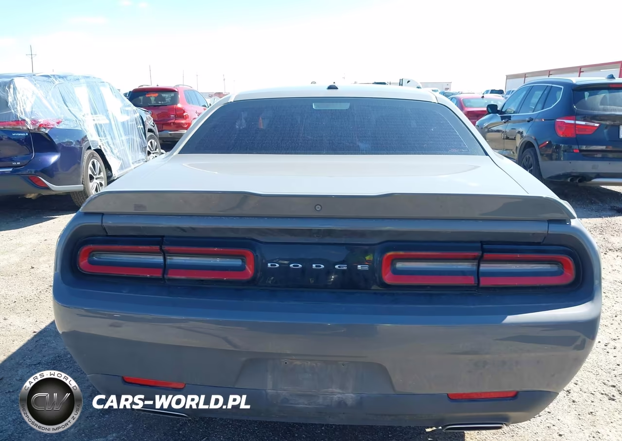 2019 Dodge Challenger Sxt VIN:2C3CDZAG3KH668721 - 17