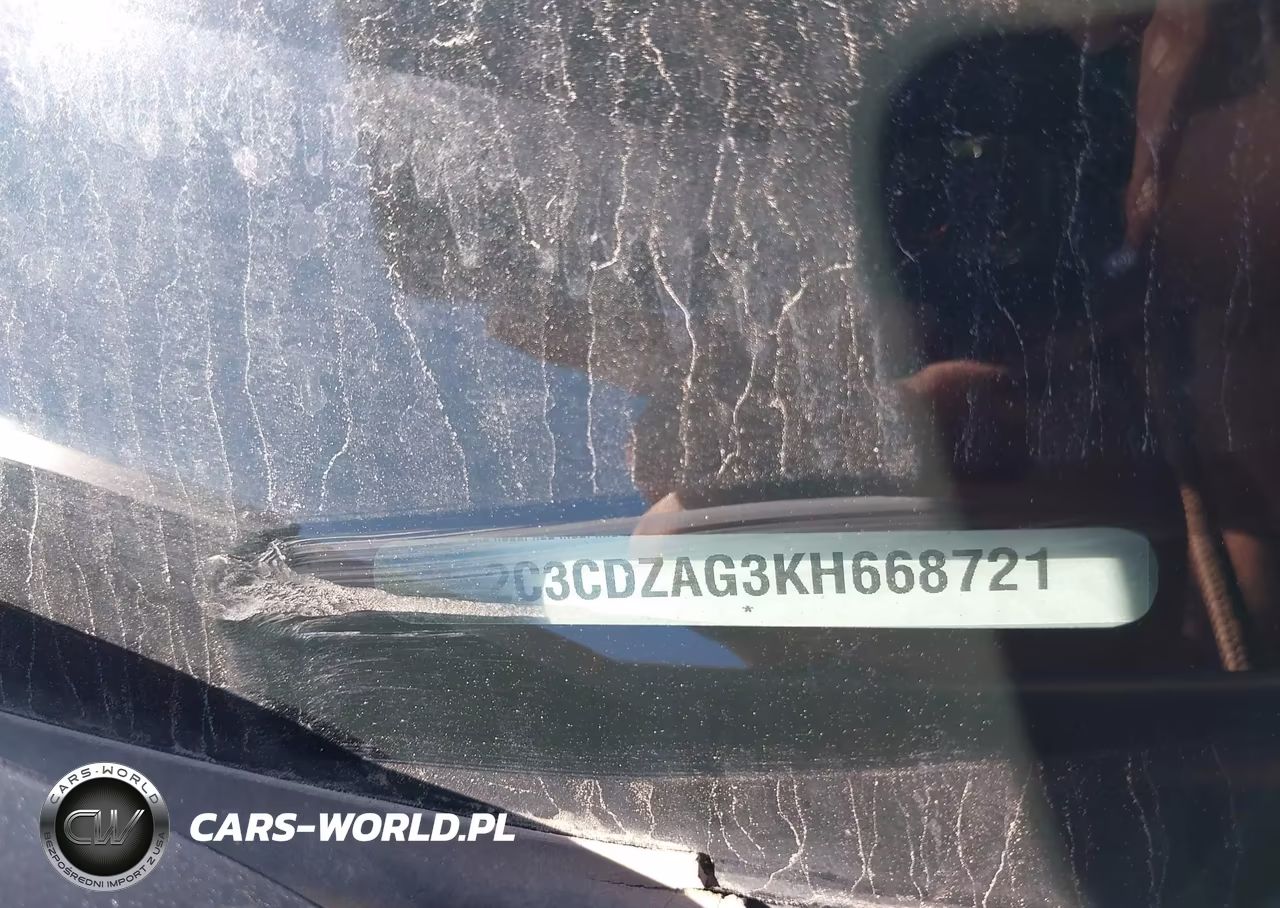 2019 Dodge Challenger Sxt VIN:2C3CDZAG3KH668721 - 9