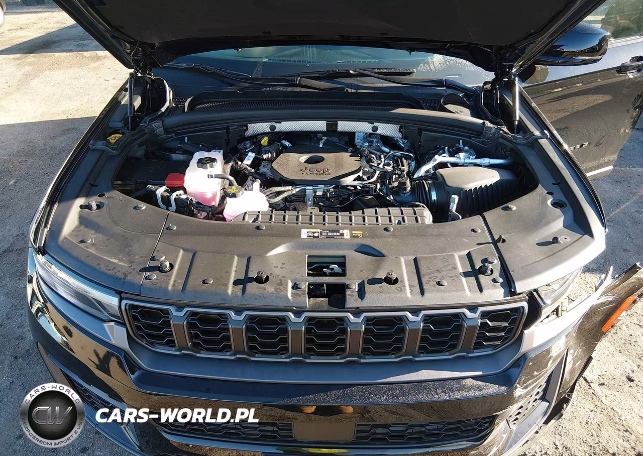 2026 Jeep Grand Cherokee Altitude 4X4 VIN:1C4RJHAR7TC207830 - 10