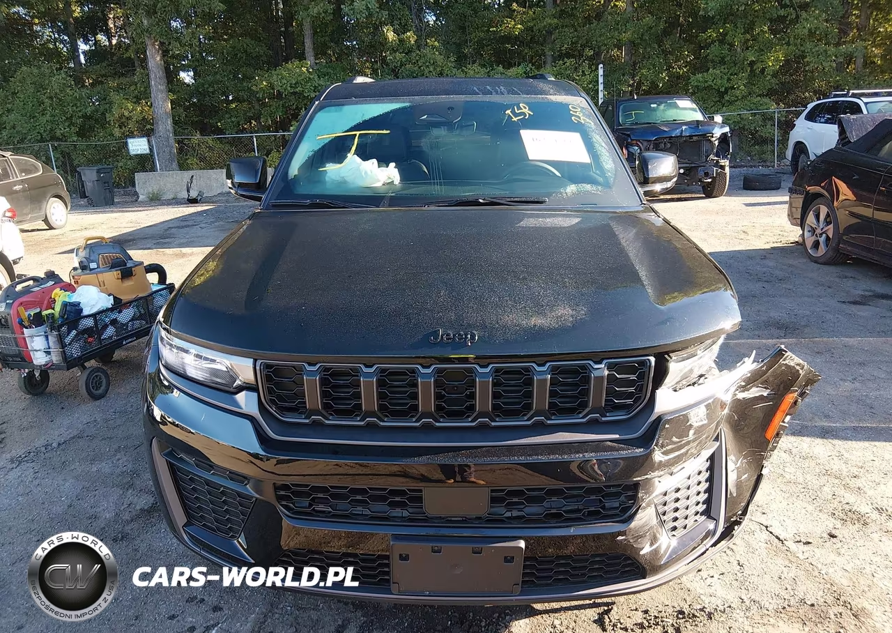 2026 Jeep Grand Cherokee Altitude 4X4 VIN:1C4RJHAR7TC207830 - 12