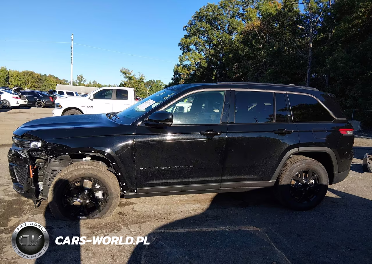 2026 Jeep Grand Cherokee Altitude 4X4 VIN:1C4RJHAR7TC207830 - 14