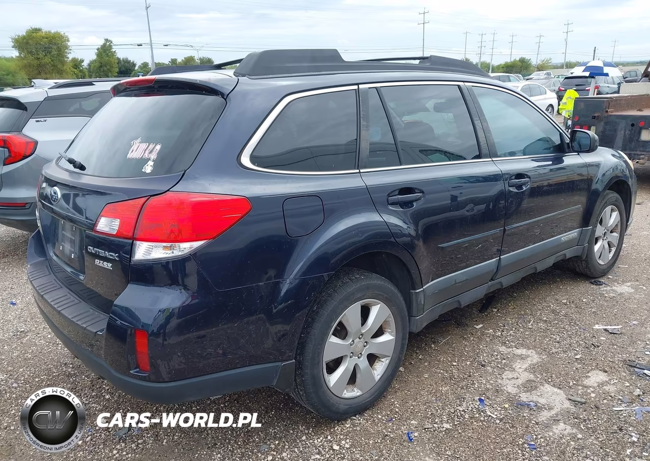 2012 Subaru Outback 2.5I Premium VIN:4S4BRCGC1C3240706 - 4