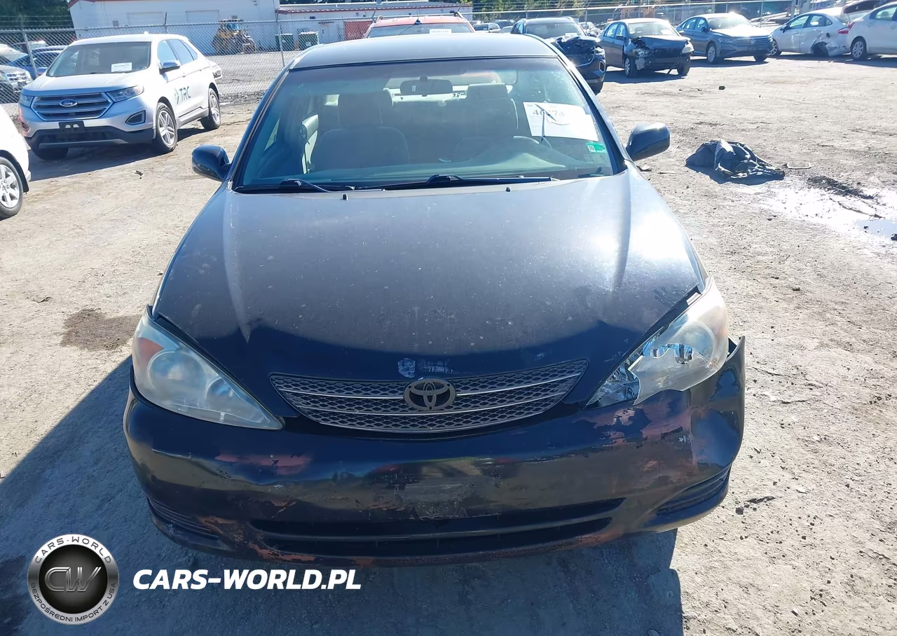 2003 Toyota Camry Le VIN:4T1BE32K03U143596 - 12