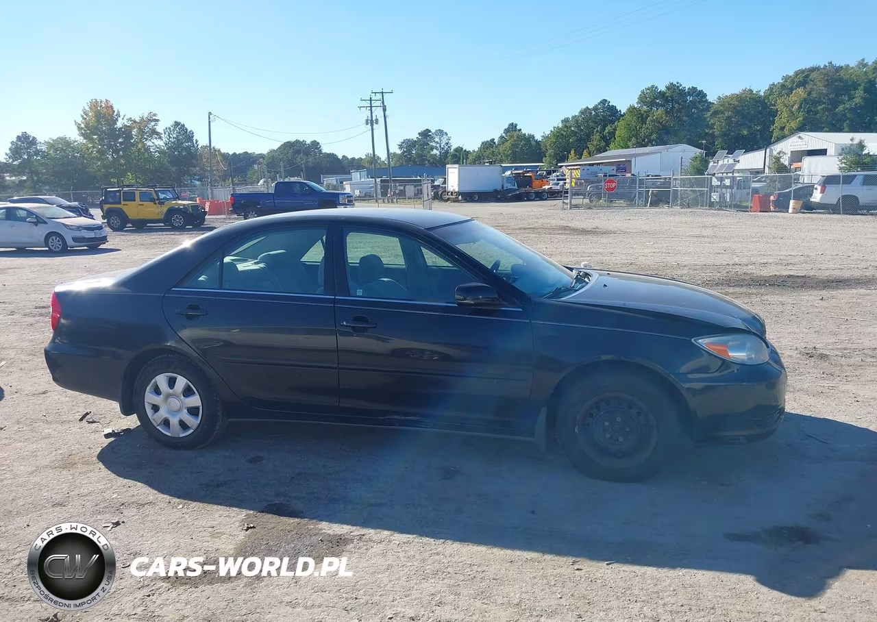 2003 Toyota Camry Le VIN:4T1BE32K03U143596 - 13