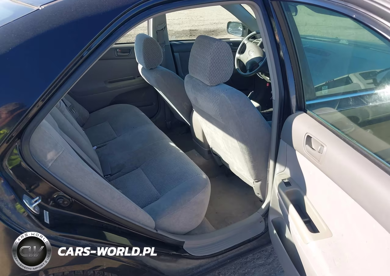 2003 Toyota Camry Le VIN:4T1BE32K03U143596 - 8