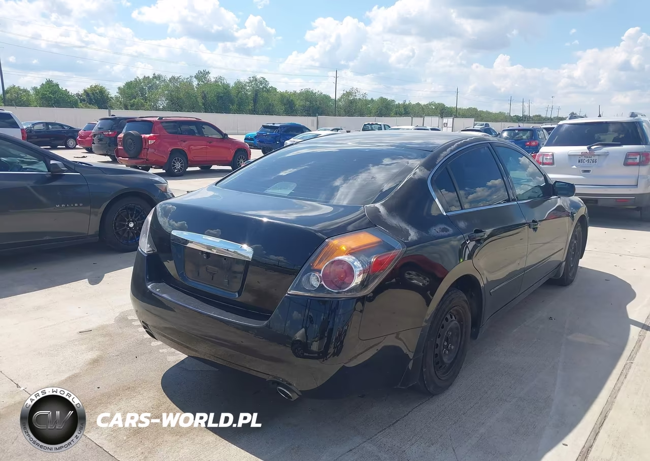 2011 Nissan Altima 2.5 S VIN:1N4AL2APXBN467702 - 4