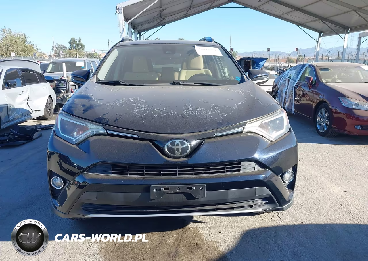 2017 Toyota Rav4 Xle VIN:JTMWFREV6HJ136575 - 13