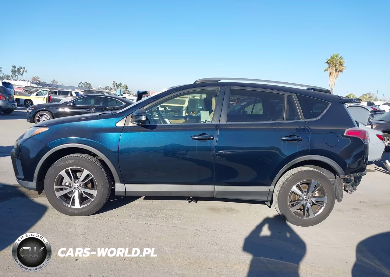 2017 Toyota Rav4 Xle VIN:JTMWFREV6HJ136575 - 15
